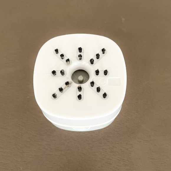 Desktop Mini Vacuum Cleaner - Picture 3 of 6